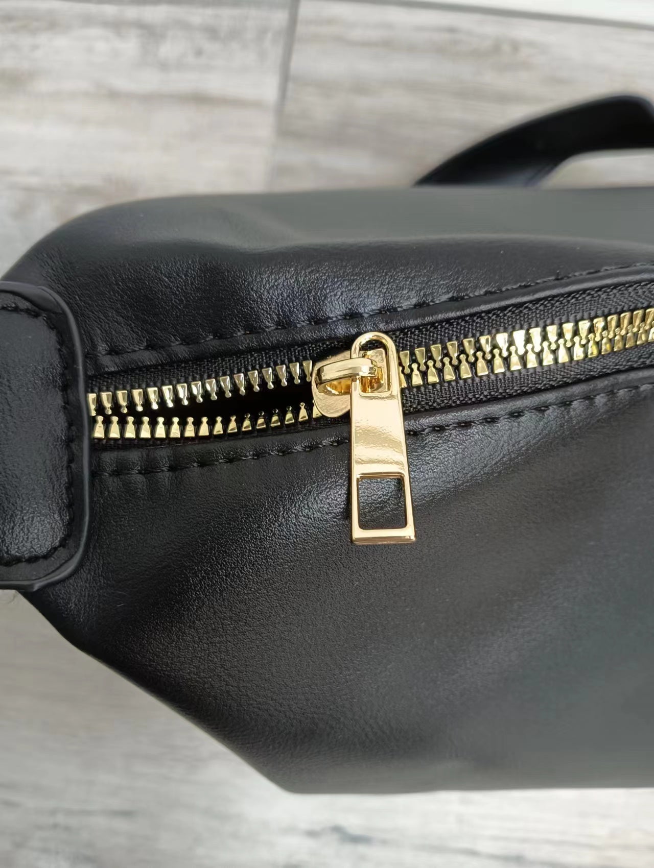 TTBZK128-1-3E 高質感刺繡大容量軟塌極簡風肩包斜背包(3色)