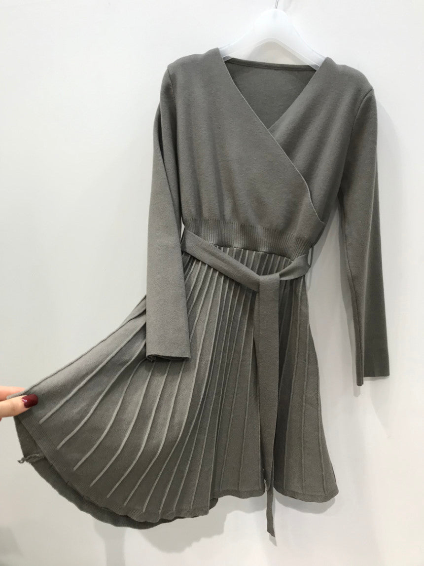 CGB8012-75B  秋裝V領收腰系帶中長款內搭毛衣裙(2色)