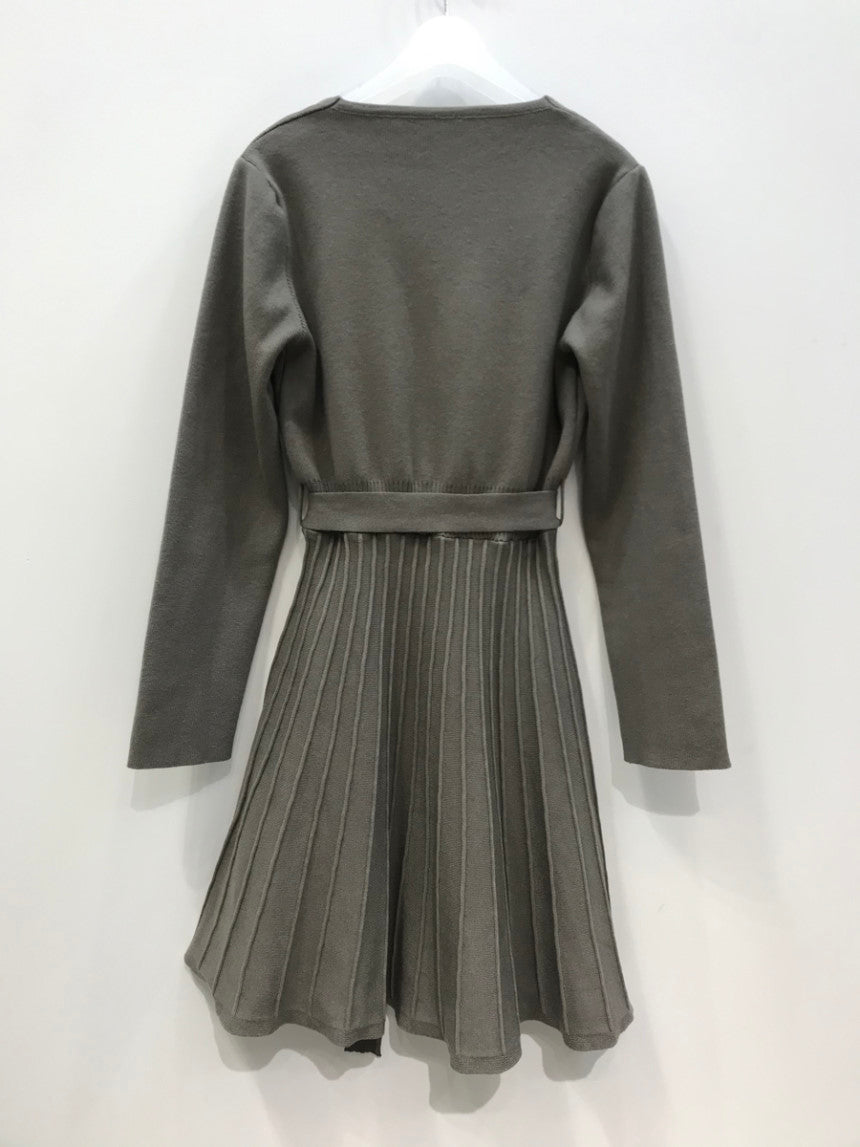 CGB8012-75B  秋裝V領收腰系帶中長款內搭毛衣裙(2色)