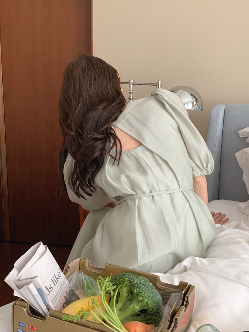 CGB1189-57B 復古泡泡袖鏤空設計系帶連衣裙(4色)