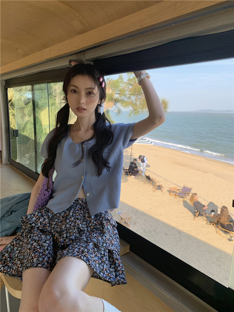 CGE5277-120B 百搭方領針織上衣+碎花小短裙套裝