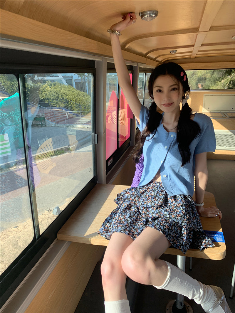 CGE5277-120B 百搭方領針織上衣+碎花小短裙套裝