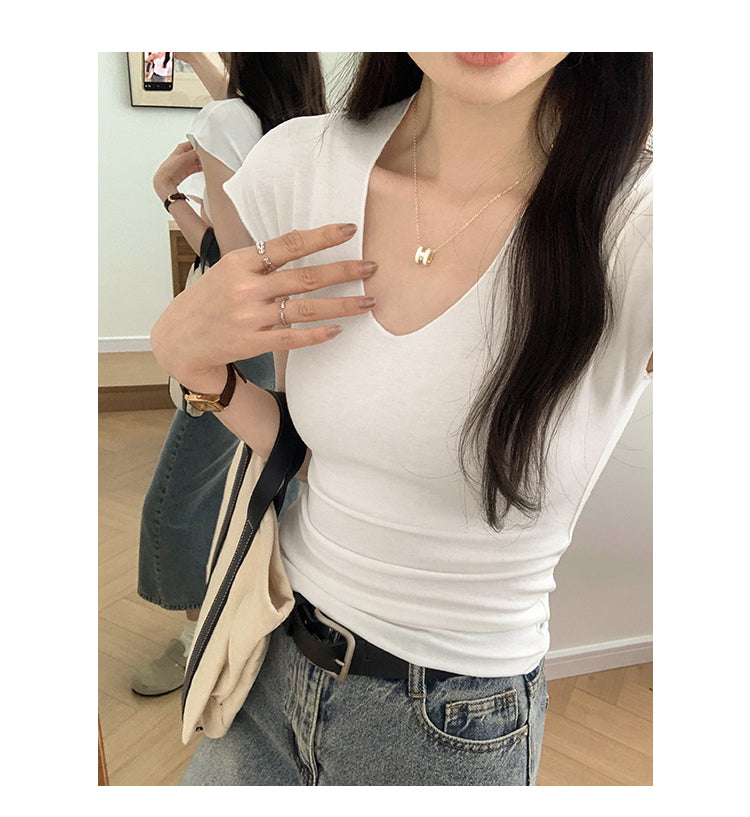 CGE240120-45B 小眾V領落肩短袖T恤(2色)