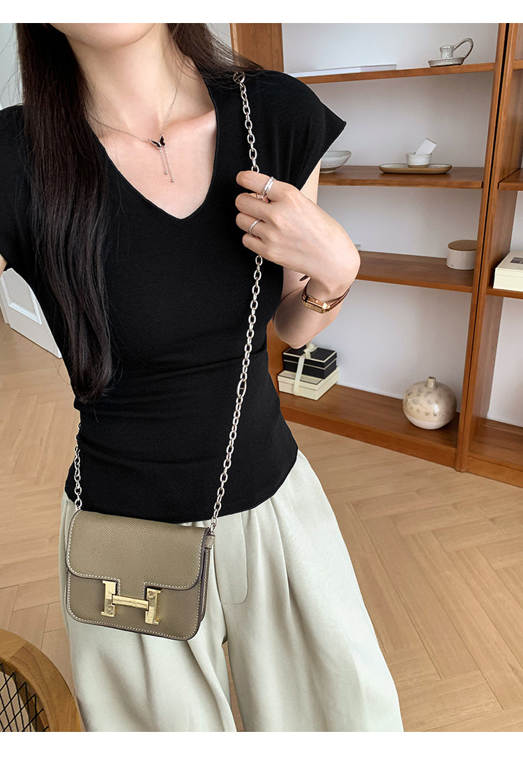 CGE240120-45B 小眾V領落肩短袖T恤(2色)