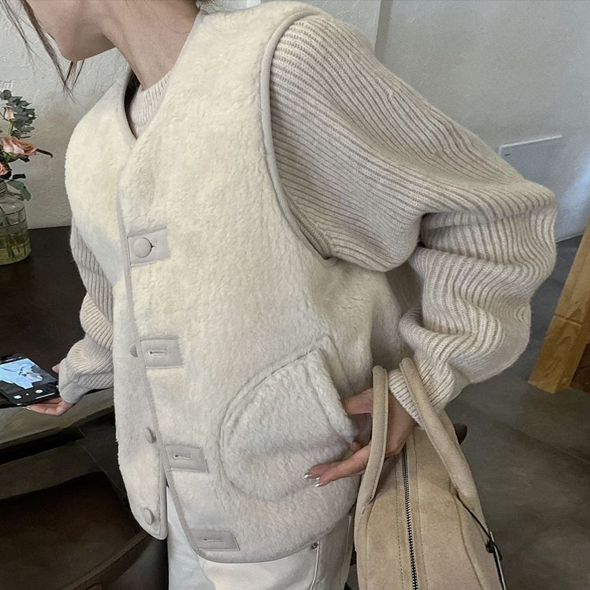 CGC13560-17B 百搭V領無袖皮毛一體雙面穿馬甲背心