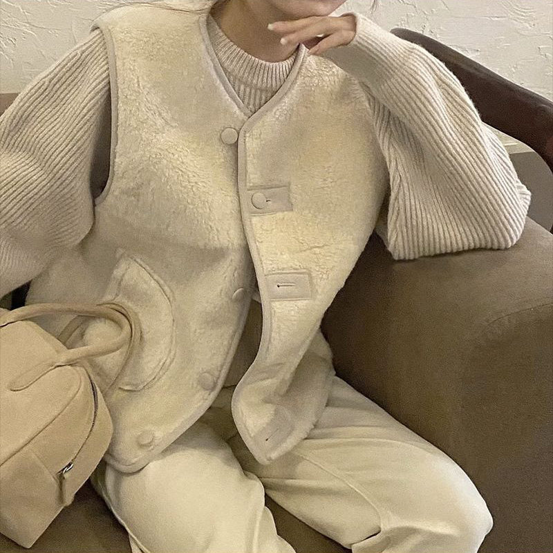 CGC13560-17B 百搭V領無袖皮毛一體雙面穿馬甲背心