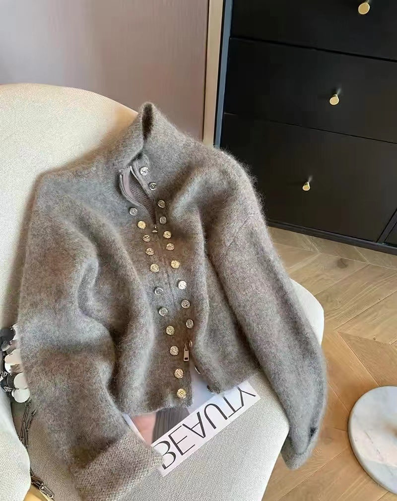 CGD61424-136B 慵懶風雙排扣立領拉鍊毛衣開衫