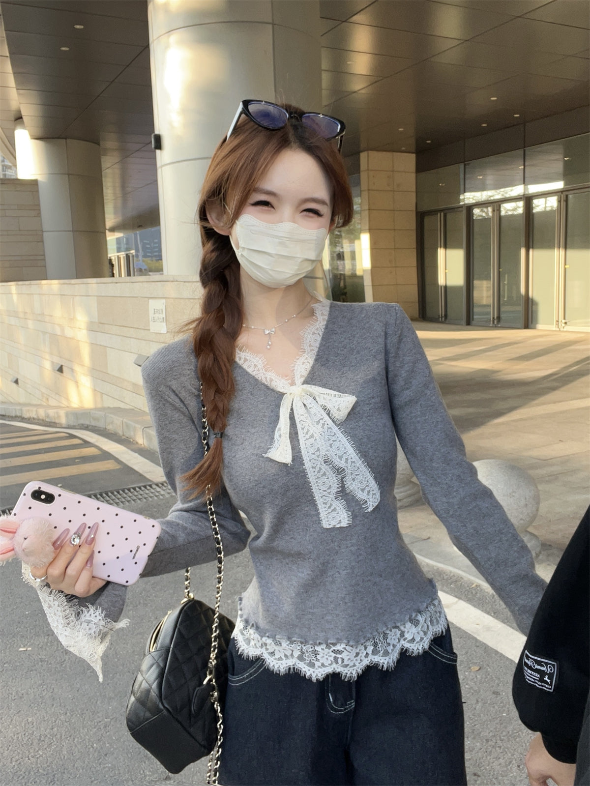 CGD20291-56B  秋冬韓版V領蕾絲拼喇叭袖設計針織衫(4色)