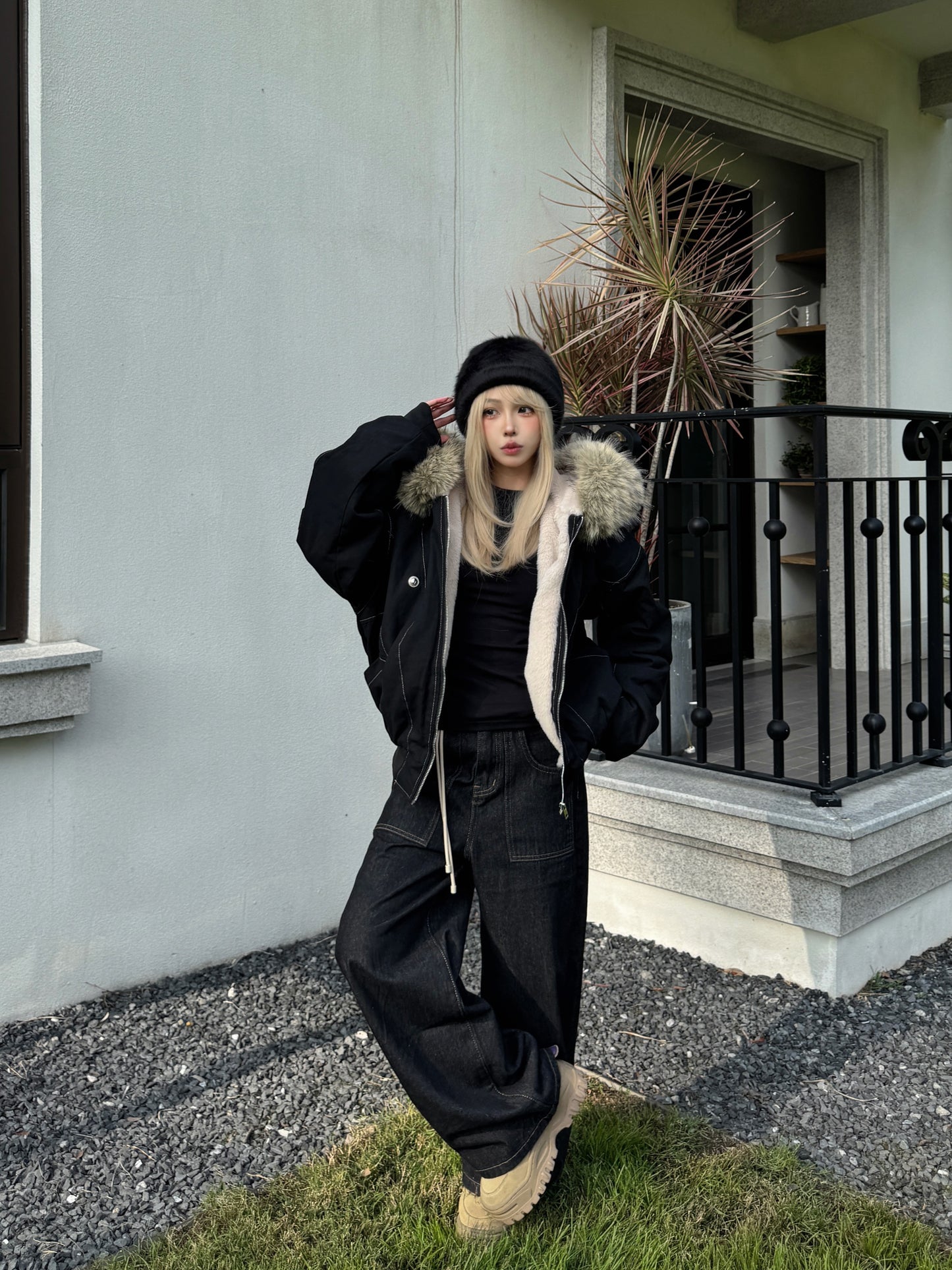 📺︎︎ CGC667-8B 短款羽絨棉仿兔毛大毛領連帽外套(2色)