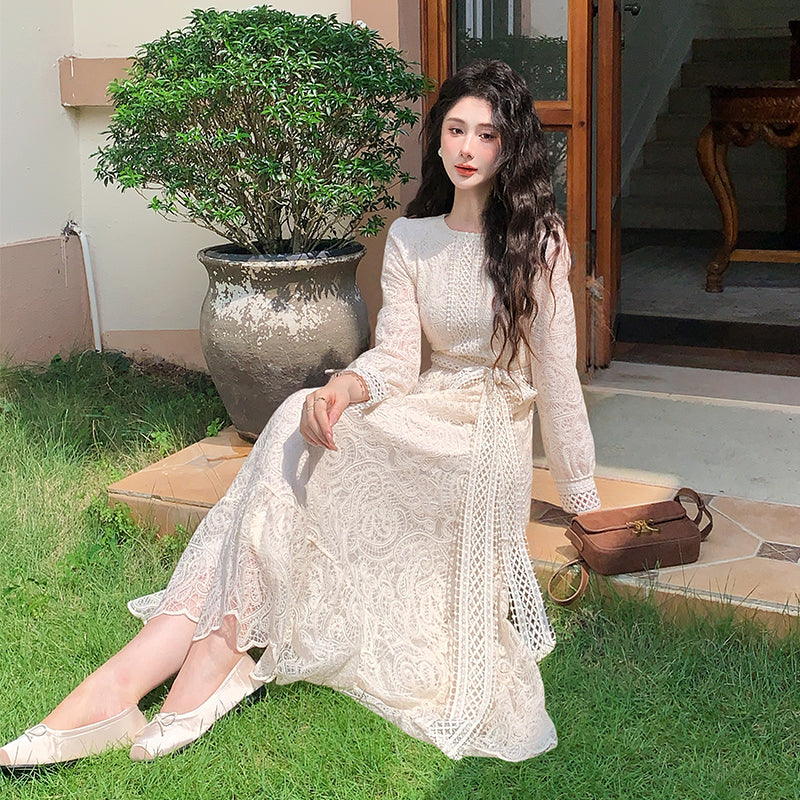 📺︎︎ CGB7139-70B 春秋裝圓領長袖水溶花收腰顯瘦蕾絲連衣裙