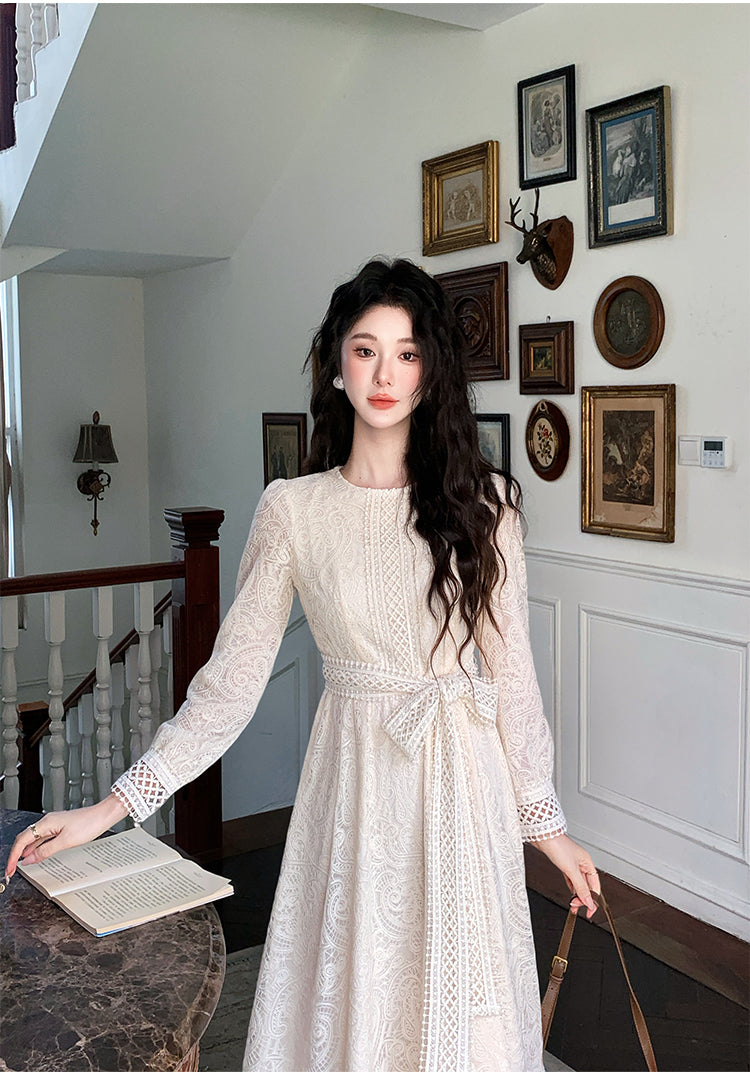 📺︎︎ CGB7139-70B 春秋裝圓領長袖水溶花收腰顯瘦蕾絲連衣裙