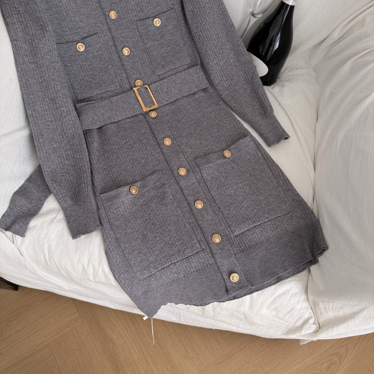 📺︎︎ CGB9493-71B 金扣腰帶長袖圓領針織裙百搭修身毛衣連衣裙(2色)