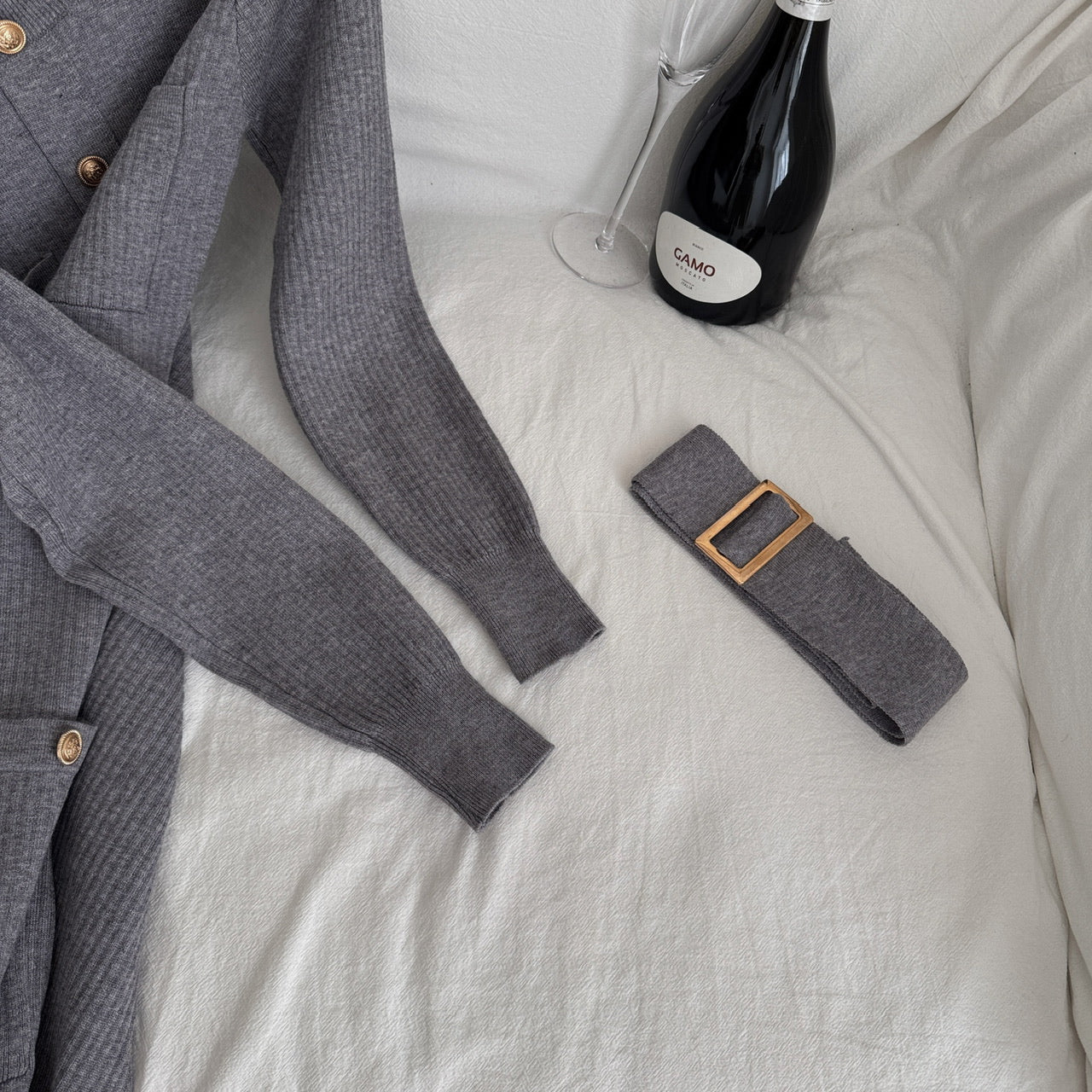 📺︎︎ CGB9493-71B 金扣腰帶長袖圓領針織裙百搭修身毛衣連衣裙(2色)