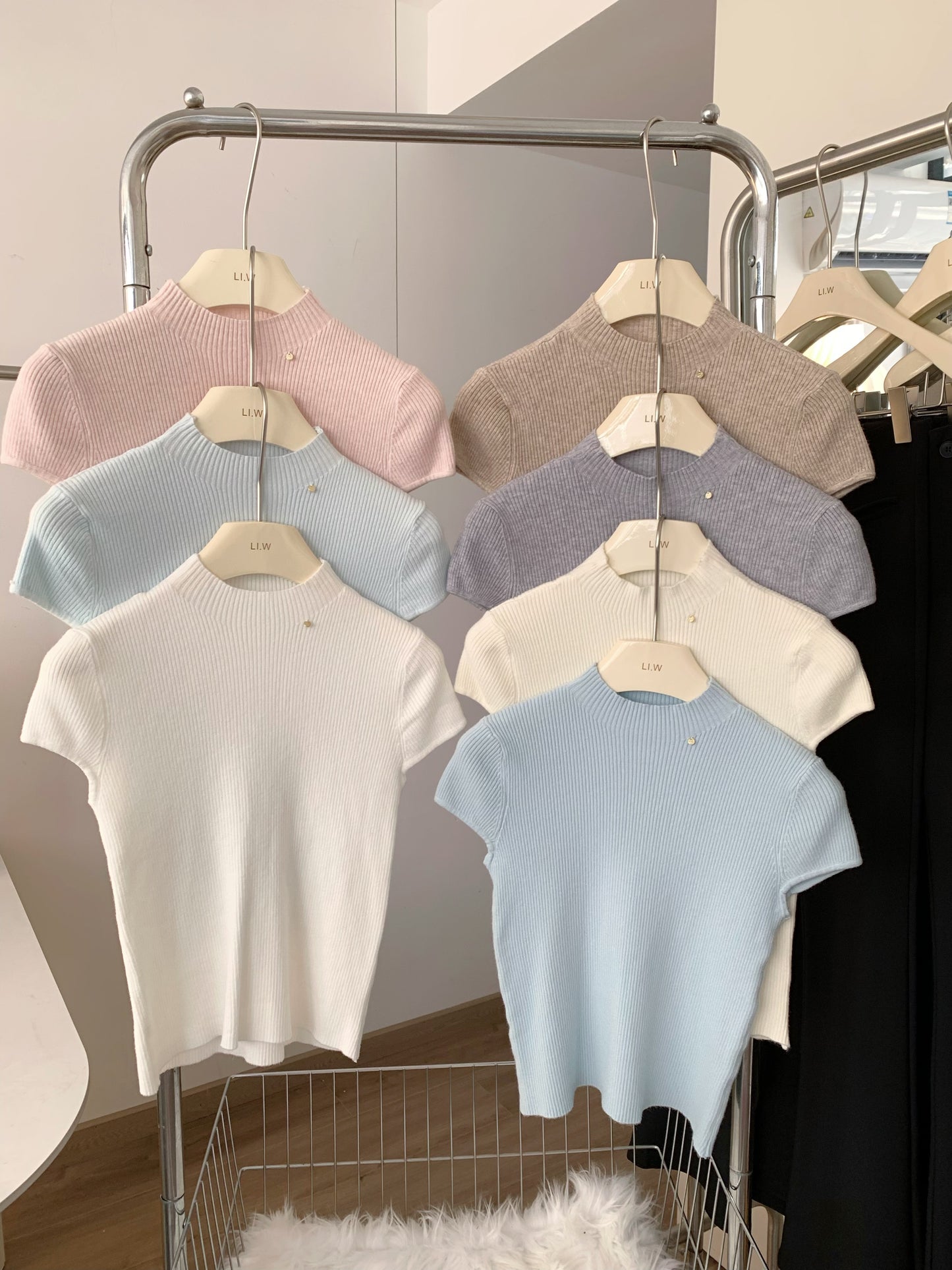 📺︎︎ CGE5914-1-80B 短款修身上衣夏季氣質短袖T恤(7色)