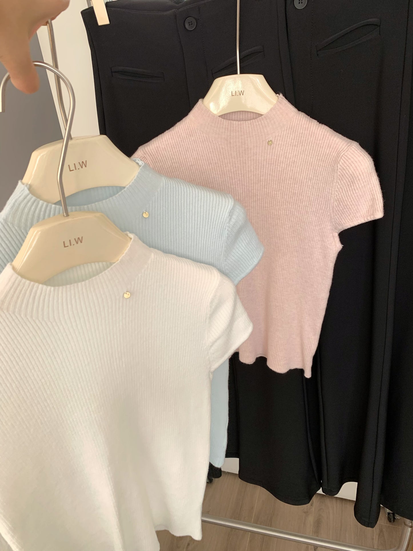 📺︎︎ CGE5914-1-80B 短款修身上衣夏季氣質短袖T恤(7色)