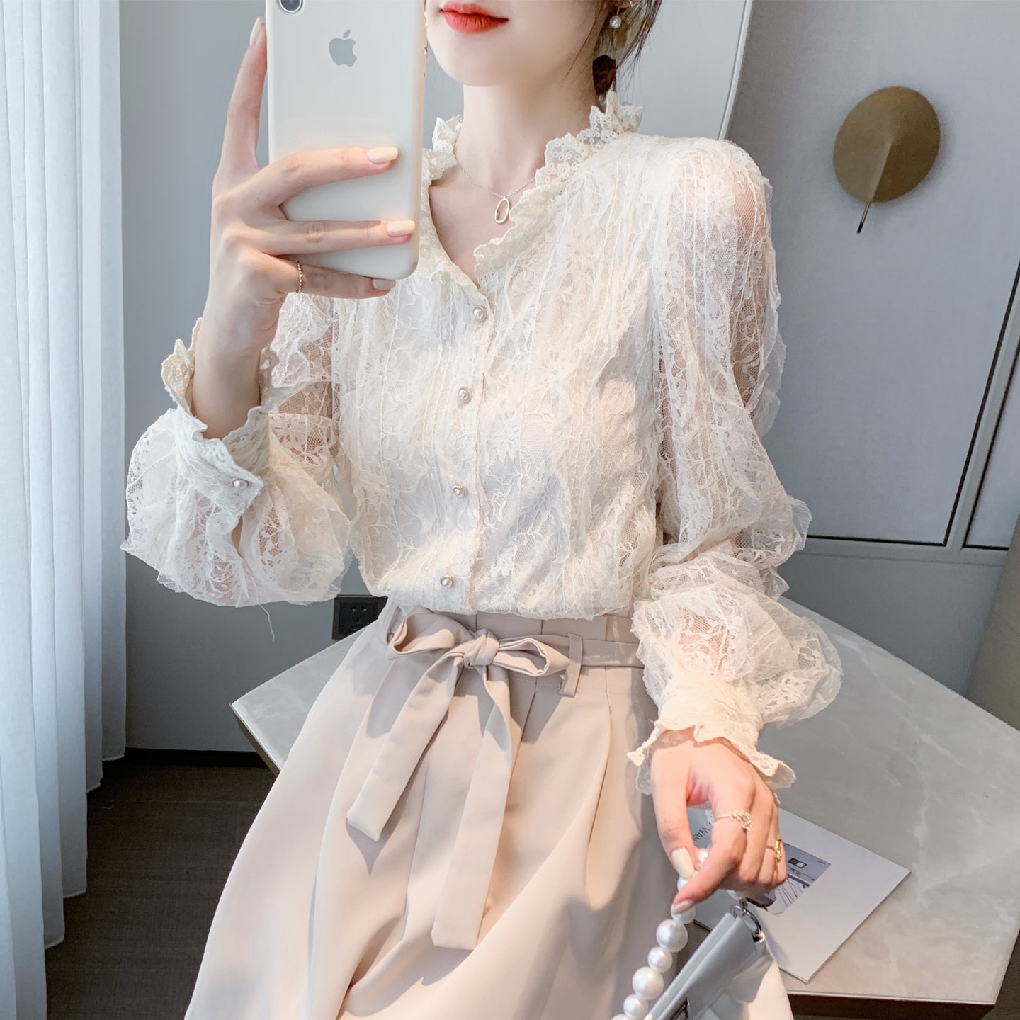 CGD6160-4B 春裝蕾絲長袖雪紡上衣V領氣質襯衫