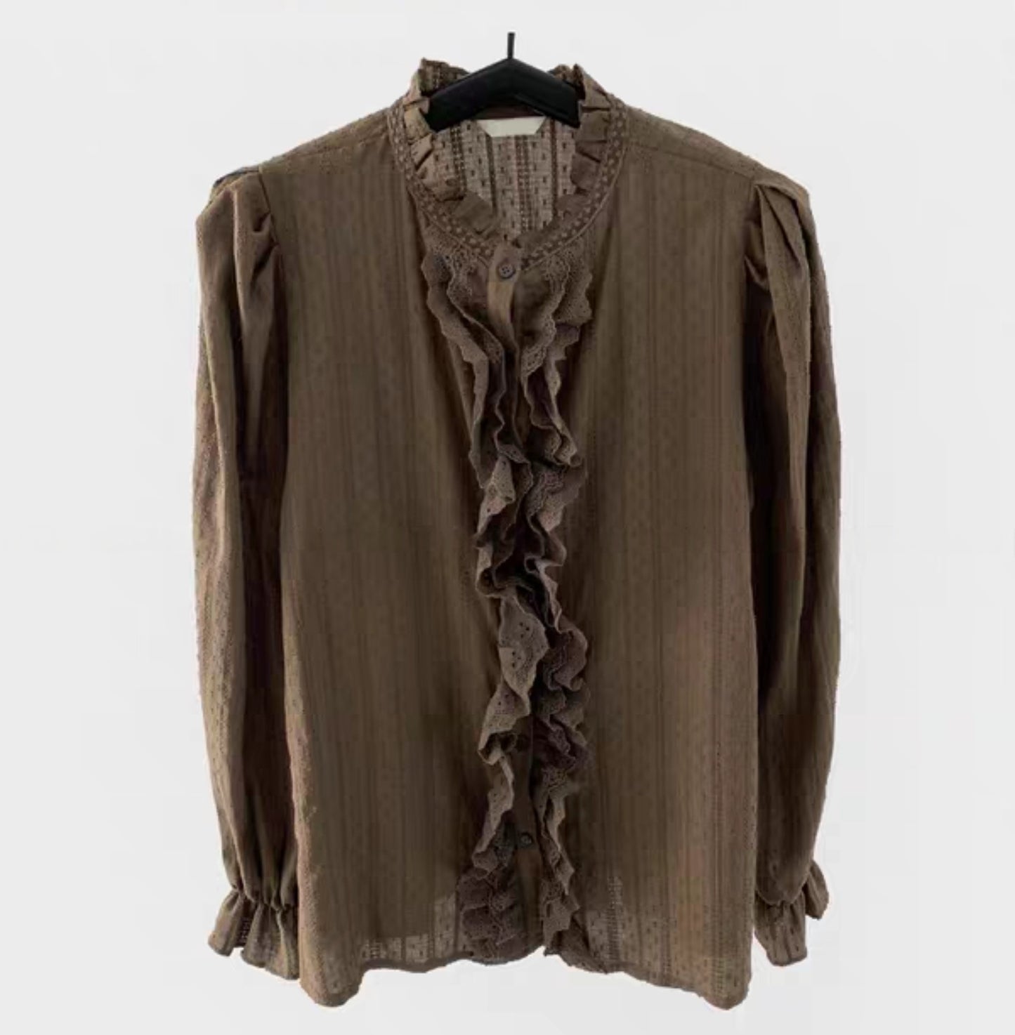 CGD6133-58B 重工刺繡蕾絲花邊寬鬆長袖襯衫(2色)