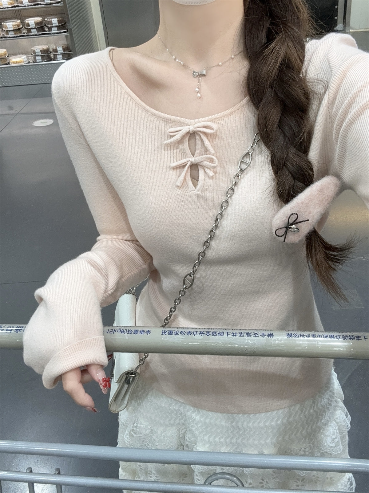 CGD28537-64B 春季圓領蝴蝶結鏤空設計安迪絨針織衫上衣(3色)