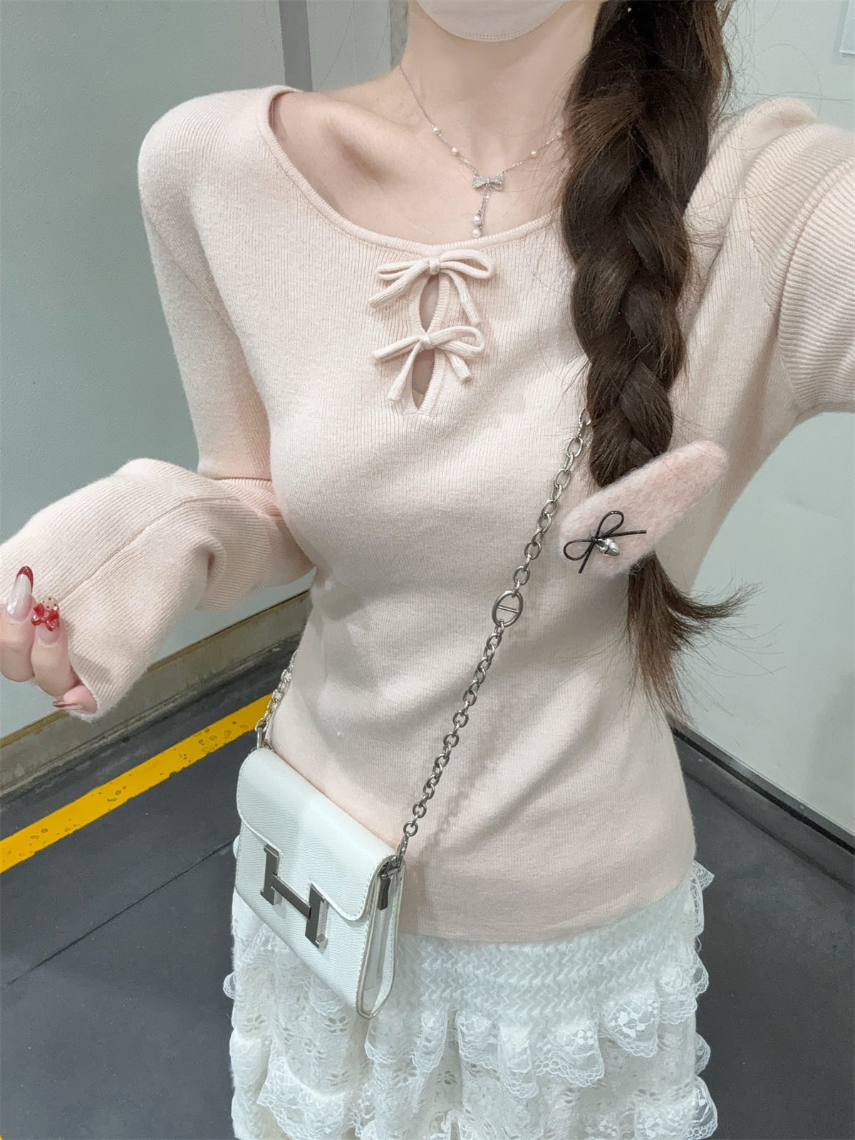 CGD28537-64B 春季圓領蝴蝶結鏤空設計安迪絨針織衫上衣(3色)