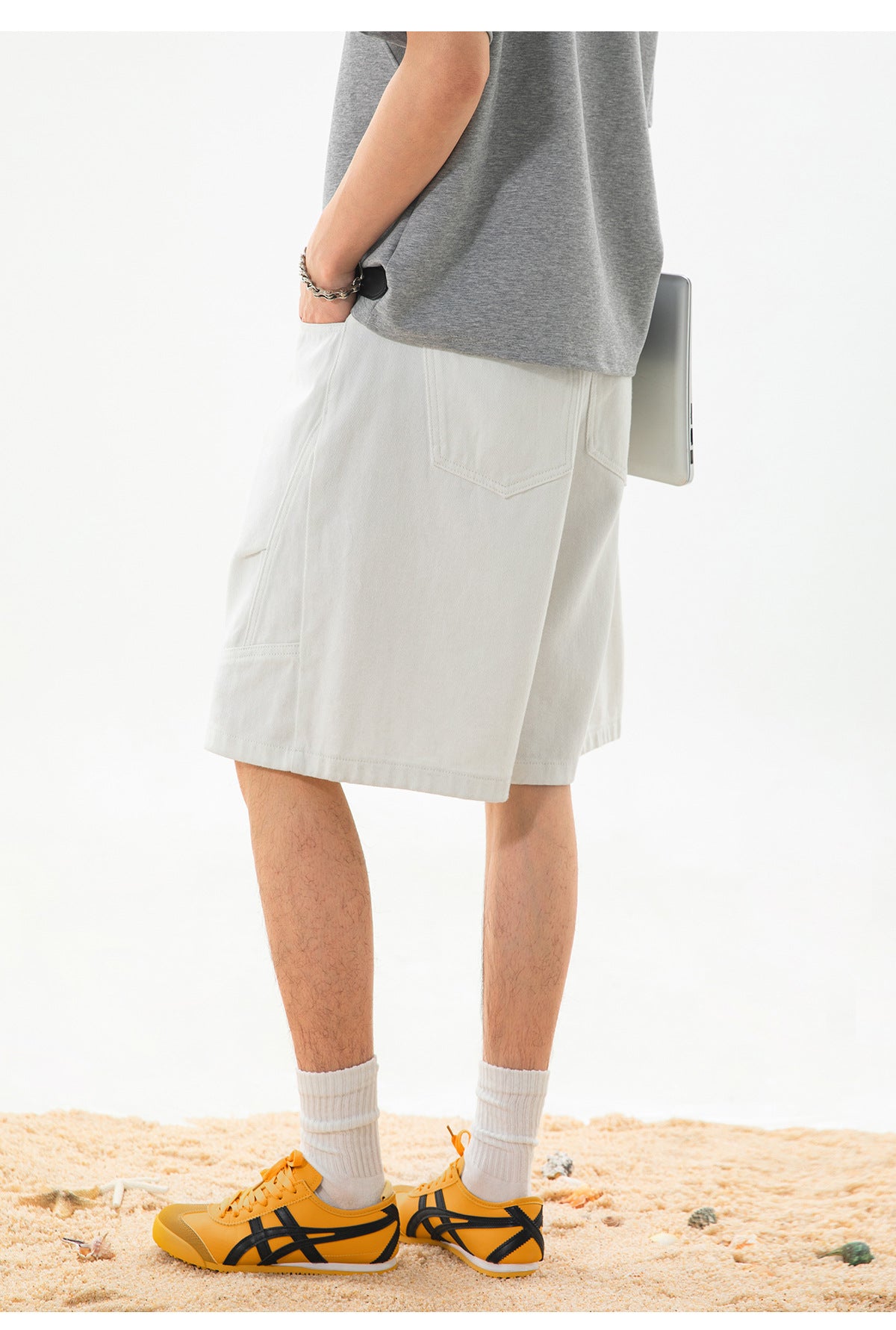 CBSON2607-8H 夏款分割打褶寬鬆復古水洗牛仔短褲(3色)